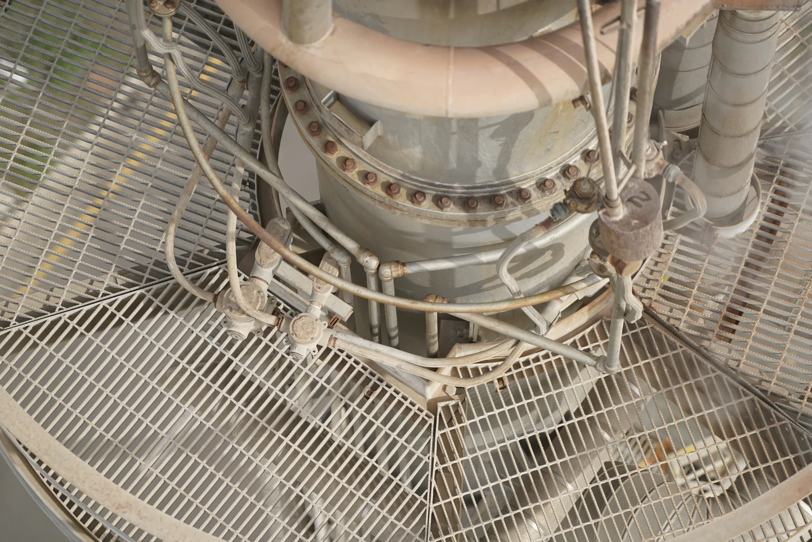 Moderate rust on the flare neck bolted connection